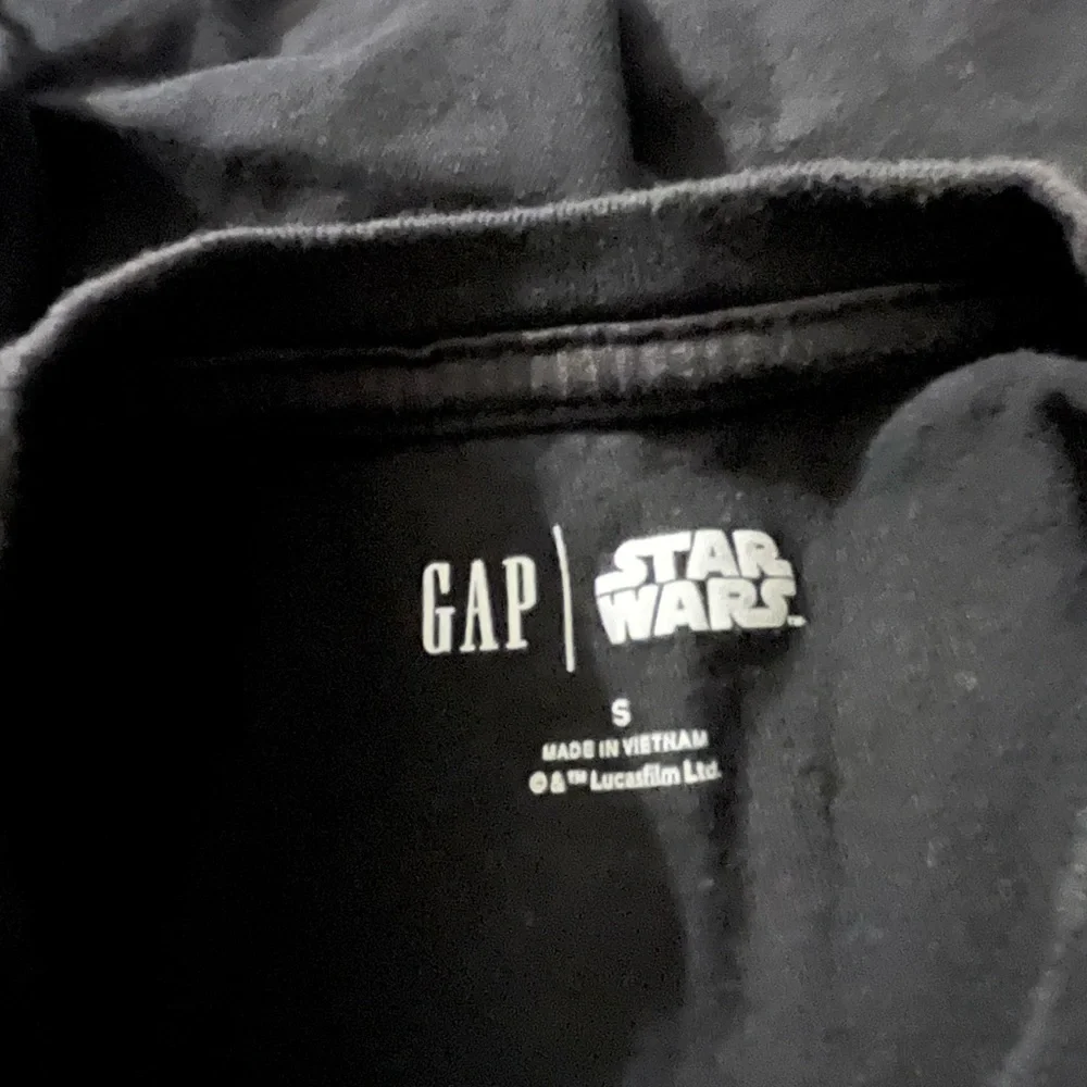 Gap Star Wars size S short sleeve shirt